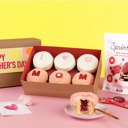 mom 6 box and chocolate minis bundle with a happy mothers day gift wrap not-bg